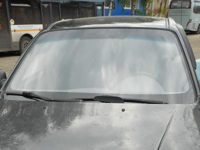 лобовое стекло HYUNDAI ACCENT седан (1999-2013 г.в.) вариант с солнцезащитной полосой лобовое стекло HYUNDAI ACCENT седан (1999-2013 г.в.) вариант с солнцезащитной полосой