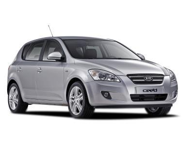 лобовое стекло KIA CEED хэтчбек (2006-2012 г.в.) на технике лобовое стекло KIA CEED хэтчбек (2006-2012 г.в.) на технике