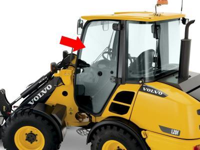 Стекло левой двери VOLVO L20F, L25F, L28F на технике 