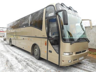 лобовое стекло VOLVO B12 (2001 г.в.) на технике лобовое стекло VOLVO B12 (2001 г.в.) на технике