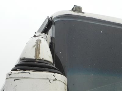 Лобовое стекло VOLVO B 7R (2000-2003 г.в.) правый верхний угол стекла Лобовое стекло VOLVO B 7R (2000-2003 г.в.) правый верхний угол стекла