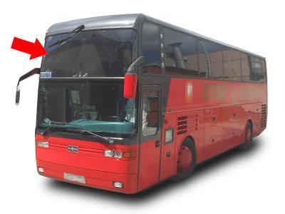 Лобовое стекло (верхняя часть) VANHOOL EOS E 180 Z (1982 г.в.) на технике Лобовое стекло (верхняя часть) VANHOOL EOS E 180 Z (1982 г.в.) на технике