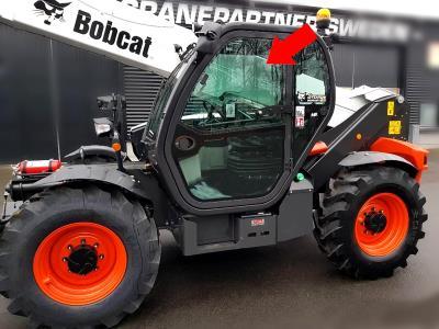 Стекло двери, верхнее BOBCAT T40140, T40180 телескоп. погрузчик на технике 