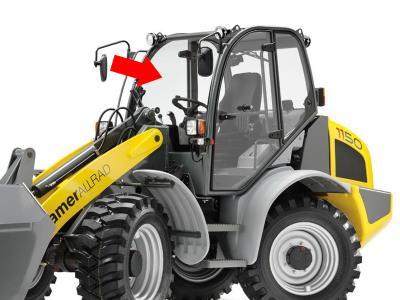 Лобовое стекло KRAMER ALLRAD 1150/750 на технике Лобовое стекло KRAMER ALLRAD 1150/750 на технике