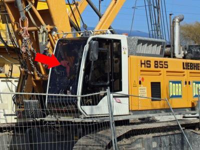 Верхнее лобовое стекло LIEBHERR HS 855, HS 895 буровая установка на технике 