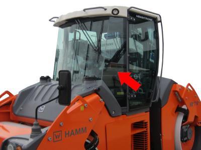 Лобовое стекло, боковая часть (правое или левое) HAMM HD 90+, 110+ , 120+ каток на технике Лобовое стекло, боковая часть (правое или левое) HAMM HD 90+, 110+ , 120+ каток на технике