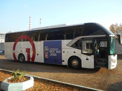 Лобовое нижнее стекло GOLDEN DRAGON XML 6126 JR (2018 г.в.) Лобовое нижнее стекло GOLDEN DRAGON XML 6126 JR (2018 г.в.)