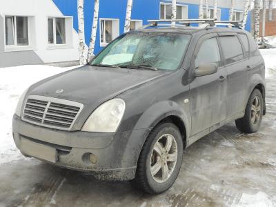 Лобовое стекло SSANGYONG REXTON (2007-2011 г.в.) на технике 