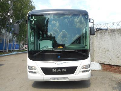 Лобовое стекло MAN LION`S INTERCITY (2016 г.в.) на технике Лобовое стекло MAN LION`S INTERCITY (2016 г.в.) на технике