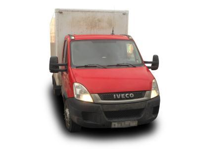 Лобовое стекло IVECO DAILY IV (4) (2006-2011 г.в.) на технике Лобовое стекло IVECO DAILY IV (4) (2006-2011 г.в.) на технике