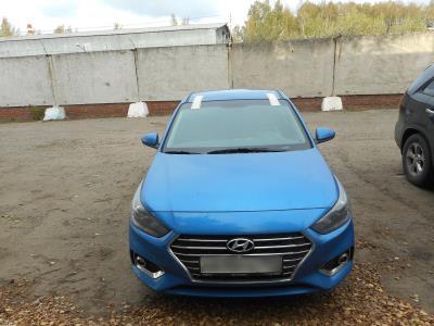 Лобовое стекло HYUNDAI SOLARIS седан (2017-нв г.в.) на технике Лобовое стекло HYUNDAI SOLARIS седан (2017-нв г.в.) на технике