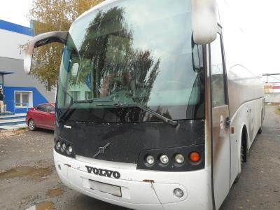лобовое стекло VOLVO CARRUS на технике лобовое стекло VOLVO CARRUS на технике