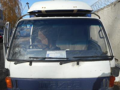 лобовое стекло MAZDA TITAN грузовик (Z г.в.) на технике 