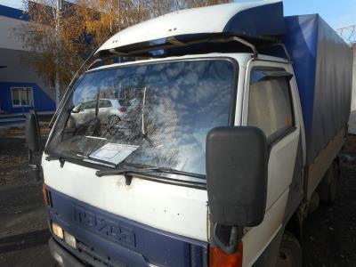 лобовое стекло MAZDA TITAN грузовик (Z г.в.) на технике 