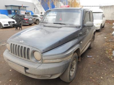 лобовое стекло SSANGYONG KORANDO внедорожник (1995 г.в.) на технике лобовое стекло SSANGYONG KORANDO внедорожник (1995 г.в.) на технике