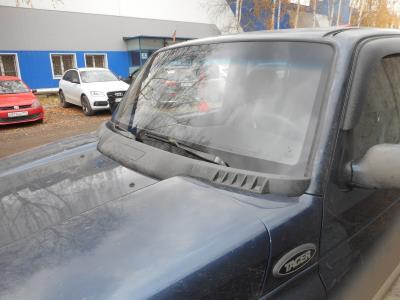 лобовое стекло SSANGYONG KORANDO внедорожник (1995 г.в.) на технике лобовое стекло SSANGYONG KORANDO внедорожник (1995 г.в.) на технике