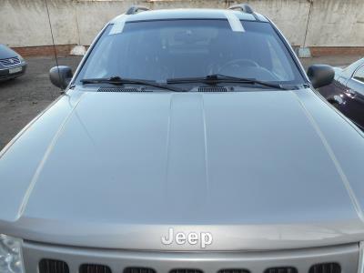 Лобовое стекло JEEP CHEROKEE внедорожник (2013-н.в. г.в.) на технике Лобовое стекло JEEP CHEROKEE внедорожник (2013-н.в. г.в.) на технике