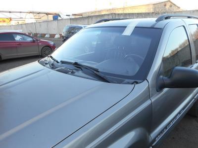 Лобовое стекло JEEP CHEROKEE внедорожник (2013-н.в. г.в.) на технике Лобовое стекло JEEP CHEROKEE внедорожник (2013-н.в. г.в.) на технике