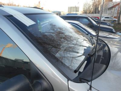 Лобовое стекло JEEP CHEROKEE внедорожник (2013-н.в. г.в.) на технике Лобовое стекло JEEP CHEROKEE внедорожник (2013-н.в. г.в.) на технике