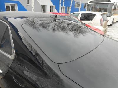 Заднее стекло GENESIS G 90 седан (2019 г.в.) на технике Заднее стекло GENESIS G 90 седан (2019 г.в.) на технике