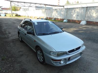 лобовое стекло SUBARU IMPREZA EST (1992-2000 г.в.) на технике 