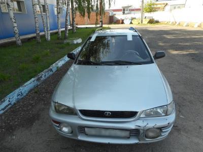 лобовое стекло SUBARU IMPREZA EST (1992-2000 г.в.) на технике лобовое стекло SUBARU IMPREZA EST (1992-2000 г.в.) на технике