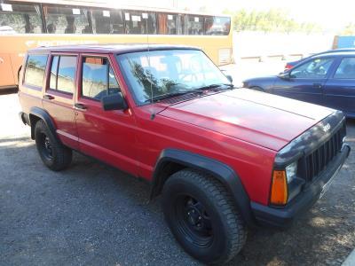 лобовое стекло JEEP CHEROKEE внедорожник (1984-2001 г.в.) на технике 