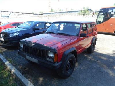 лобовое стекло JEEP CHEROKEE внедорожник (1984-2001 г.в.) на технике 