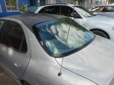 Заднее стекло HYUNDAI ELANTRA GLS седан (2000 г.в.) на технике Заднее стекло HYUNDAI ELANTRA GLS седан (2000 г.в.) на технике