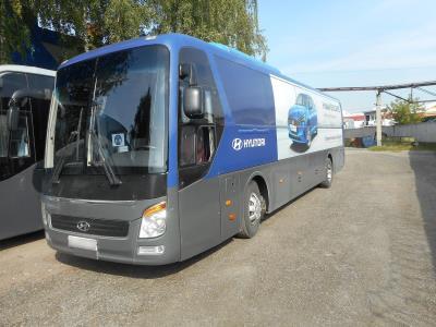 Лобовое стекло HYUNDAI Юниверсал XPR (2008 г.в.) на технике Лобовое стекло HYUNDAI Юниверсал XPR (2008 г.в.) на технике