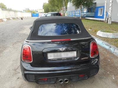 Заднее стекло MINI JOHN COOPER WORKS WORKS (2019 г.в.) на технике Заднее стекло MINI JOHN COOPER WORKS WORKS (2019 г.в.) на технике