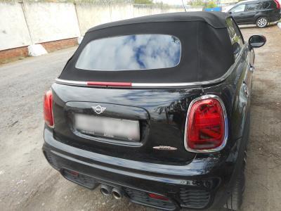 Заднее стекло MINI JOHN COOPER WORKS WORKS (2019 г.в.) на технике Заднее стекло MINI JOHN COOPER WORKS WORKS (2019 г.в.) на технике
