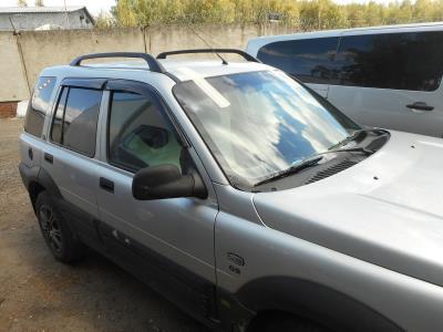 лобовое стекло LAND ROVER FREELANDER (1998-2006 г.в.) на технике лобовое стекло LAND ROVER FREELANDER (1998-2006 г.в.) на технике