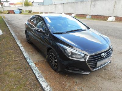 Лобовое стекло HYUNDAI i40 (2011-2015 г.в.) на технике Лобовое стекло HYUNDAI i40 (2011-2015 г.в.) на технике