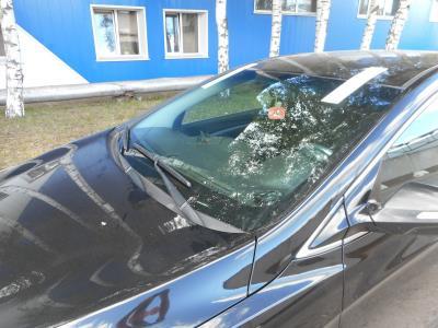 Лобовое стекло HYUNDAI i40 (2011-2015 г.в.) на технике Лобовое стекло HYUNDAI i40 (2011-2015 г.в.) на технике