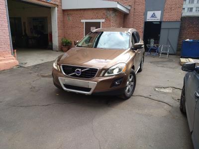 лобовое стекло VOLVO XC60 внедорожник (2008-2013 г.в.) на технике 