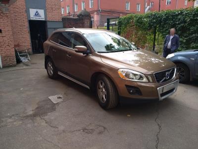 лобовое стекло VOLVO XC60 внедорожник (2008-2013 г.в.) на технике 