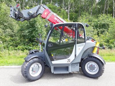 Стекло левой двери WELDEMANN T 5522 телескопический погрузчик на технике Стекло левой двери WELDEMANN T 5522 телескопический погрузчик на технике