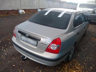 заднее стекло HYUNDAI ELANTRA XD (2000-2010 г.в.) на технике 