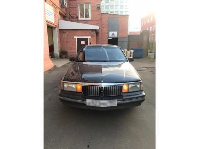 лобовое стекло LINCOLN CONTINENTAL седан (1988-1994 г.в.) на технике лобовое стекло LINCOLN CONTINENTAL седан (1988-1994 г.в.) на технике