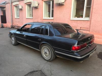 лобовое стекло LINCOLN CONTINENTAL седан (1988-1994 г.в.) на технике лобовое стекло LINCOLN CONTINENTAL седан (1988-1994 г.в.) на технике