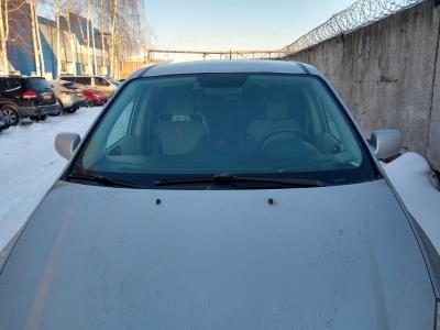Лобовое стекло KIA CARNIVAL (2007-2014 г.в.) на технике Лобовое стекло KIA CARNIVAL (2007-2014 г.в.) на технике