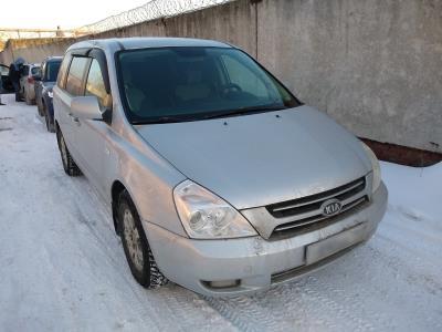 Лобовое стекло KIA CARNIVAL (2007-2014 г.в.) на технике Лобовое стекло KIA CARNIVAL (2007-2014 г.в.) на технике