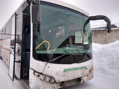 Лобовое стекло ВОЛЖАНИН 528502 (Марафон) (2018 г.в.) на технике Лобовое стекло ВОЛЖАНИН 528502 (Марафон) (2018 г.в.) на технике