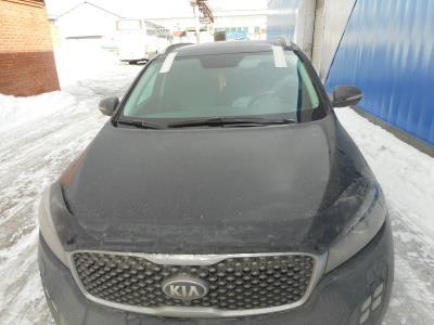 Лобовое стекло KIA SORENTO PRIME UM (2014-нв г.в.) на технике 