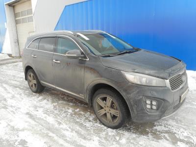 Лобовое стекло KIA SORENTO PRIME UM (2014-нв г.в.) на технике 