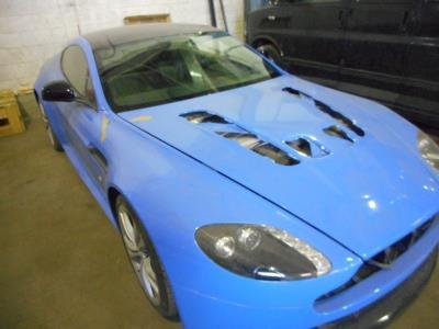 лобовое стекло ASTON MARTIN ASTON MARTIN (2009-2011 г.в.) на технике лобовое стекло ASTON MARTIN ASTON MARTIN (2009-2011 г.в.) на технике