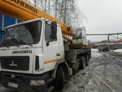 Лобовое стекло кабины крана ИВАНОВЕЦ кран 6312 на технике Лобовое стекло кабины крана ИВАНОВЕЦ кран 6312 на технике