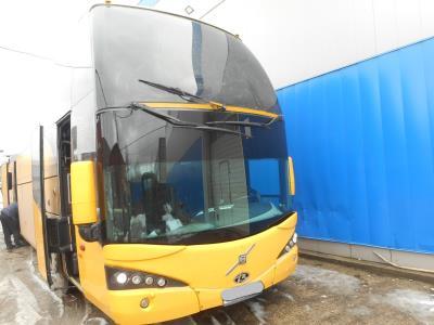 нижнее лобовое стекло VOLVO В12В BEULAS CLORI (2009 г.в.) на технике нижнее лобовое стекло VOLVO В12В BEULAS CLORI (2009 г.в.) на технике
