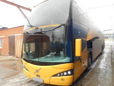 нижнее лобовое стекло VOLVO В12В BEULAS CLORI (2009 г.в.) на технике нижнее лобовое стекло VOLVO В12В BEULAS CLORI (2009 г.в.) на технике